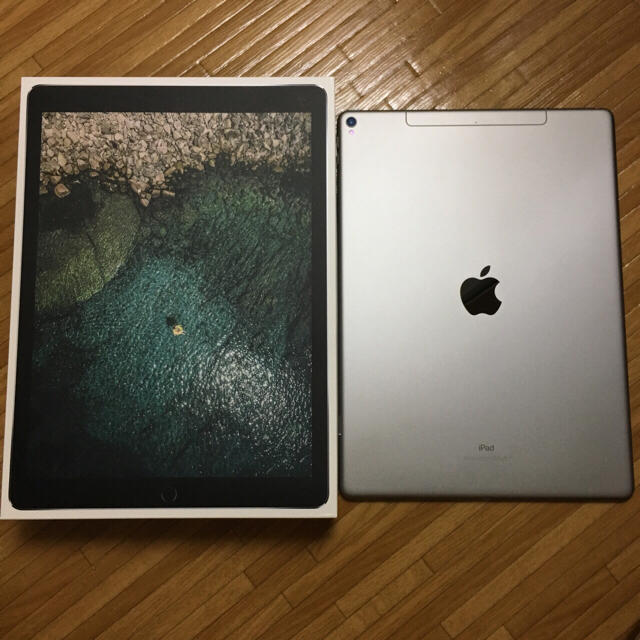 iPad(アイパッド)の第2世代 iPad Pro 12.9 256GB Wi-Fi+Cellular スマホ/家電/カメラのPC/タブレット(タブレット)の商品写真