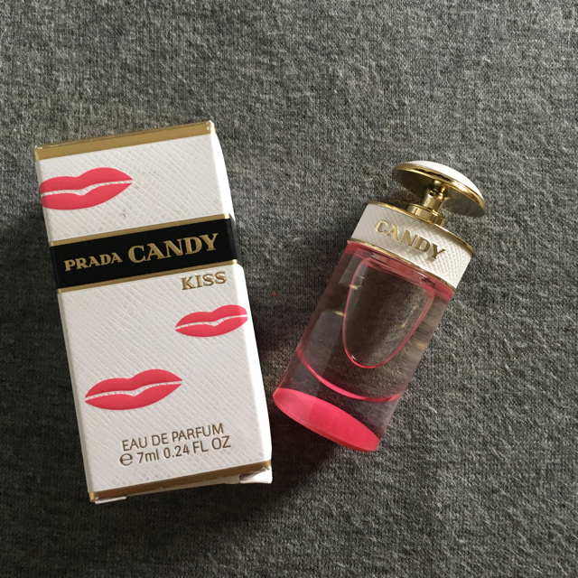 PRADA(プラダ)のあーちゃん様専用！PRADA 香水 7ml×2 コスメ/美容の香水(香水(女性用))の商品写真