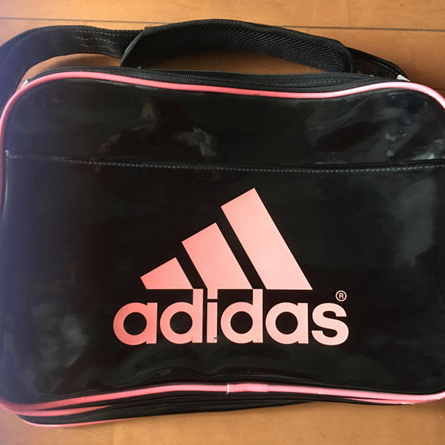 adidas(アディダス)のエナメルバック最終処分‼️ スポーツ/アウトドアのスポーツ/アウトドア その他(その他)の商品写真