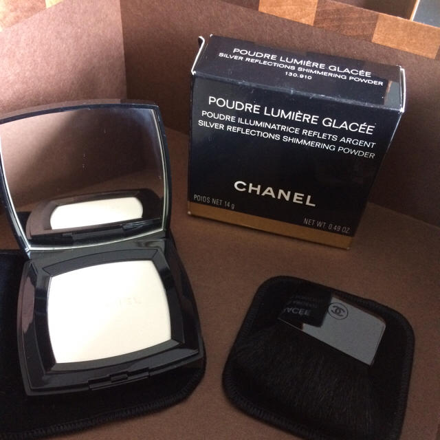 CHANEL(シャネル)のお取り置き中 CHANEL プードゥル ルミエール グラッセ フェイスパウダー コスメ/美容のベースメイク/化粧品(フェイスパウダー)の商品写真