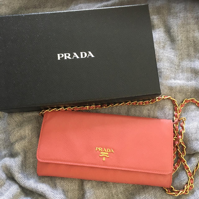PRADA(プラダ)の PRADA VITELLO GRAIN チェーンウォレット  レディースのファッション小物(財布)の商品写真