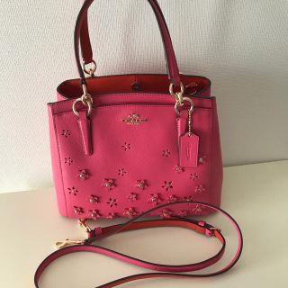 コーチ(COACH)のナッチュ☆バン吉☆様専用！新品☆COACH☆バッグ☆斜め掛け可☆ピンク☆(ショルダーバッグ)