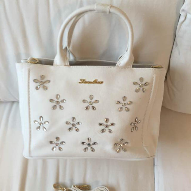 ショルダーバック白 レディースのバッグ(ショルダーバッグ)の商品写真