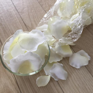 造花 花びら  結婚式 小物づくりに… ホワイト(ウェルカムボード)