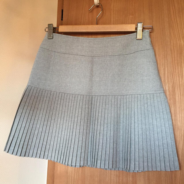 Feroux(フェルゥ)の本日限定価格‼︎美品《Feroux》上品プリーツスカート リボン付 レディースのスカート(ミニスカート)の商品写真