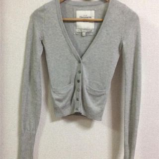 アバクロンビーアンドフィッチ(Abercrombie&Fitch)のAbercrombie & Fitch カーディガン グレー(カーディガン)