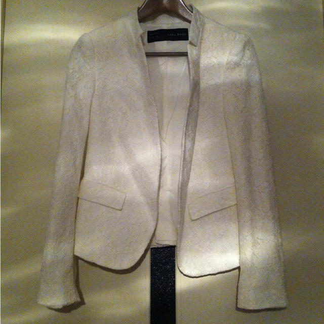 ZARA(ザラ)のZARA♡白のレースジャケット♡ レディースのジャケット/アウター(テーラードジャケット)の商品写真