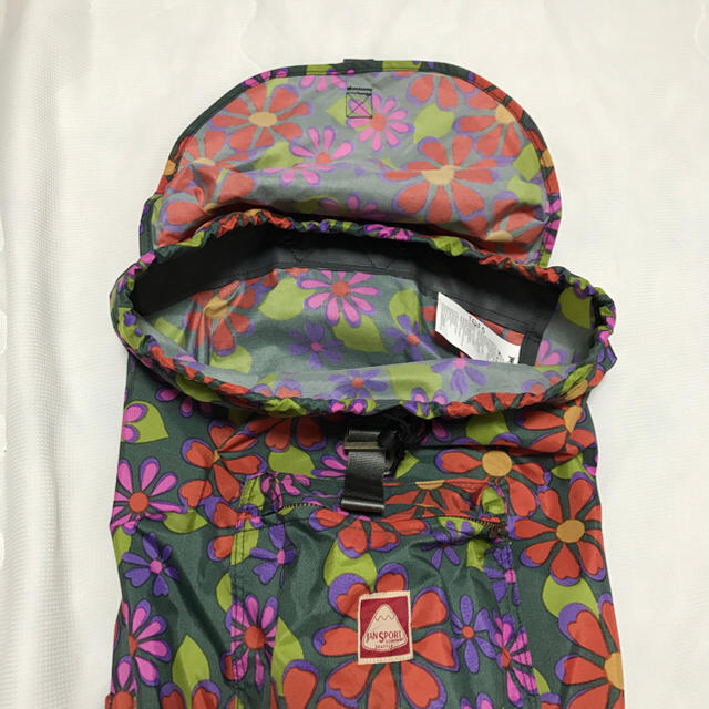 JANSPORT(ジャンスポーツ)のJAN SPORT ジャンスポーツ  花柄  リュック レディースのバッグ(リュック/バックパック)の商品写真