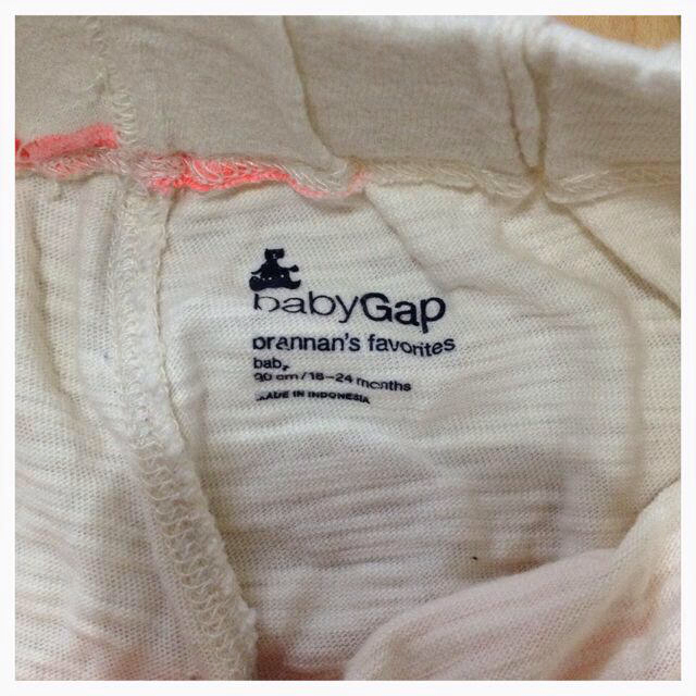 babyGAP(ベビーギャップ)の＊baby gap＊短パン９０＊ レディースのパンツ(ショートパンツ)の商品写真