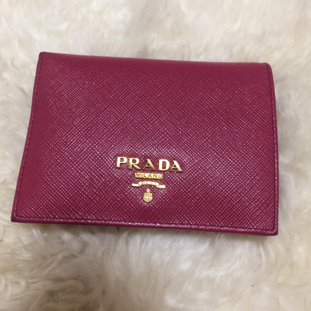 PRADA 三つ折り財布