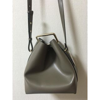 ローズバッド(ROSE BUD)のROSE BUDグレージュショルダーバッグ 新品タグ付き(ショルダーバッグ)