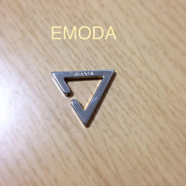 EMODA(エモダ)のEMODAのイヤーカフ レディースのアクセサリー(イヤリング)の商品写真