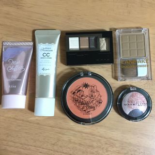 メイベリン(MAYBELLINE)の【値下げしました！】下地×シェーディングパウダー×アイシャドウ×チーク(チーク)