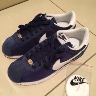 ナイキ(NIKE)の大人気♪ ナイキコルテッツスニーカー(スニーカー)