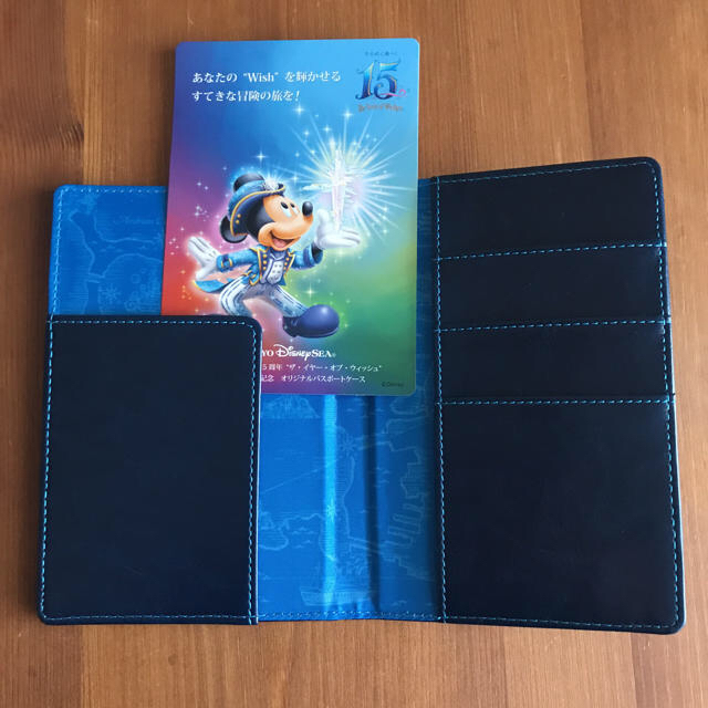 Disney 非売品 パスポートケース Disney の通販 By かんかんの店 ディズニーならラクマ