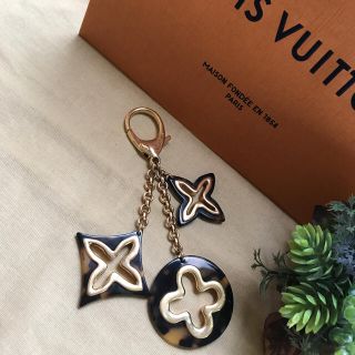 ルイヴィトン(LOUIS VUITTON)のルイヴィトン バッグチャーム　専用　sold out(バッグチャーム)