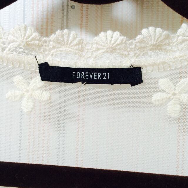 FOREVER 21(フォーエバートゥエンティーワン)の総レースジレ レディースのトップス(カーディガン)の商品写真