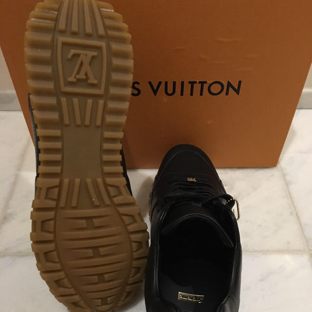 新品】Supreme x Louis Vuitton コラボ Black 新品】Supreme x Louis Vuitton コラボ Black