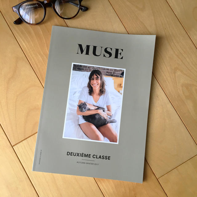 DEUXIEME CLASSE(ドゥーズィエムクラス)の DEUXIEME CLASSE AUTUMN WINTER 2017 カタログ エンタメ/ホビーの雑誌(ファッション)の商品写真