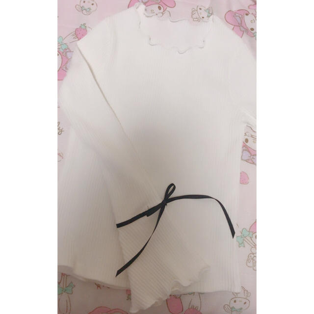 evelyn(エブリン)のお袖リボンTOPS🎀最終お値下げ レディースのトップス(カットソー(長袖/七分))の商品写真