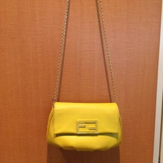 フェンディ(FENDI)の【美品】フェンディ ☀️ショルダー バッグ(ショルダーバッグ)