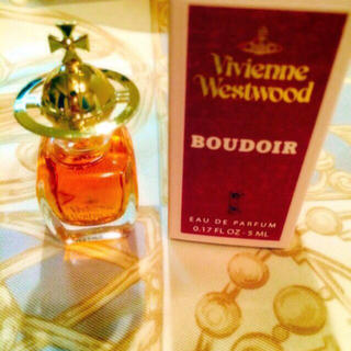 ヴィヴィアンウエストウッド(Vivienne Westwood)のプレゼントに！ヴィヴィアンウエストウッド ブドワール香水(香水(女性用))