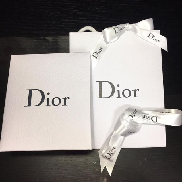 Dior - Dior ギフトボックスセット リボン 袋 ショッパーの通販 by ゆたんぽ's shop｜ディオールならラクマ