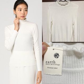 アースミュージックアンドエコロジー(earth music & ecology)のearth今季新品♡襟フリルニット(ニット/セーター)