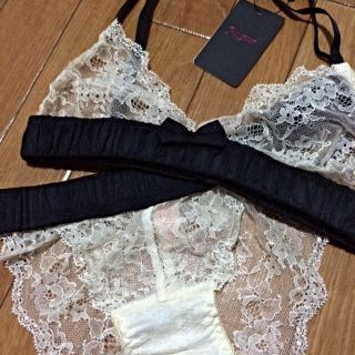 ラヴィジュール(Ravijour)のIvoryレースシースルーBraSet(その他)