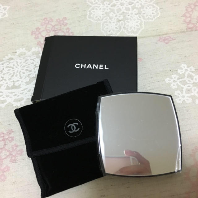 CHANEL(シャネル)のCHANEL ミラー レディースのファッション小物(ミラー)の商品写真