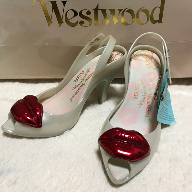Vivienne Westwood(ヴィヴィアンウエストウッド)の新品☆ Vivienne Westwood パンプス レディースの靴/シューズ(ハイヒール/パンプス)の商品写真