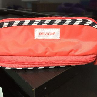 レブロン(REVLON)のREVLON ポーチ(ポーチ)