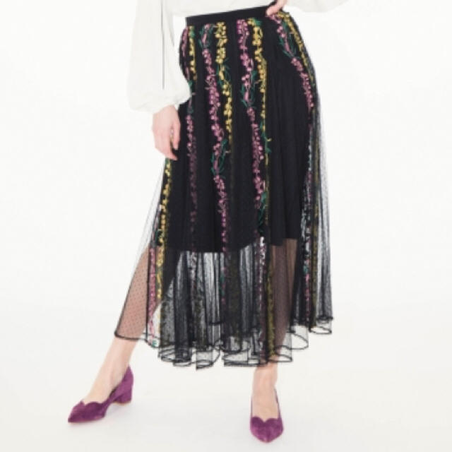 FRAY I.D(フレイアイディー)のエンブロイダリーチュールロングスカート FRAYID レディースのスカート(ロングスカート)の商品写真