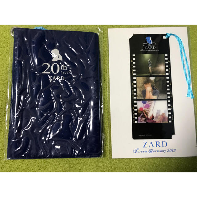 【新品】ZARD パスケース＆しおり エンタメ/ホビーのタレントグッズ(ミュージシャン)の商品写真