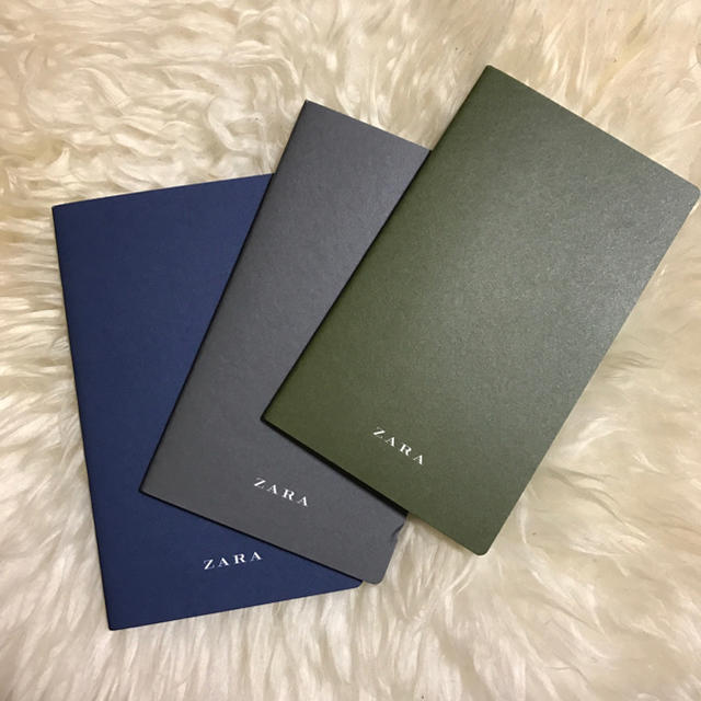 ZARA(ザラ)の新品！非売品！ZARA ノート 3冊セット インテリア/住まい/日用品の文房具(ノート/メモ帳/ふせん)の商品写真