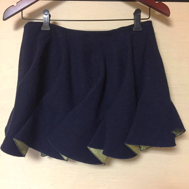 UNDERCOVER(アンダーカバー)のsold out アンダーカバー 裏地箔 ウール 立体スカート 希少 toga  レディースのスカート(ミニスカート)の商品写真