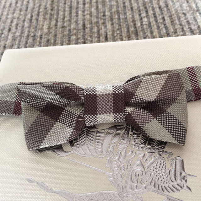 BURBERRY(バーバリー)のバーバリーキッズのボウタイ キッズ/ベビー/マタニティのマタニティ(その他)の商品写真