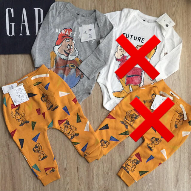 babyGAP(ベビーギャップ)のベビーギャップ☆白雪姫シリーズ、ロンパース、パンツセット キッズ/ベビー/マタニティのベビー服(~85cm)(ロンパース)の商品写真