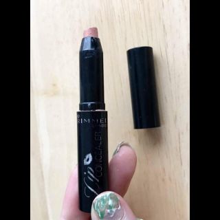 リンメル(RIMMEL)のリンメル リップコンシーラー 002(口紅)