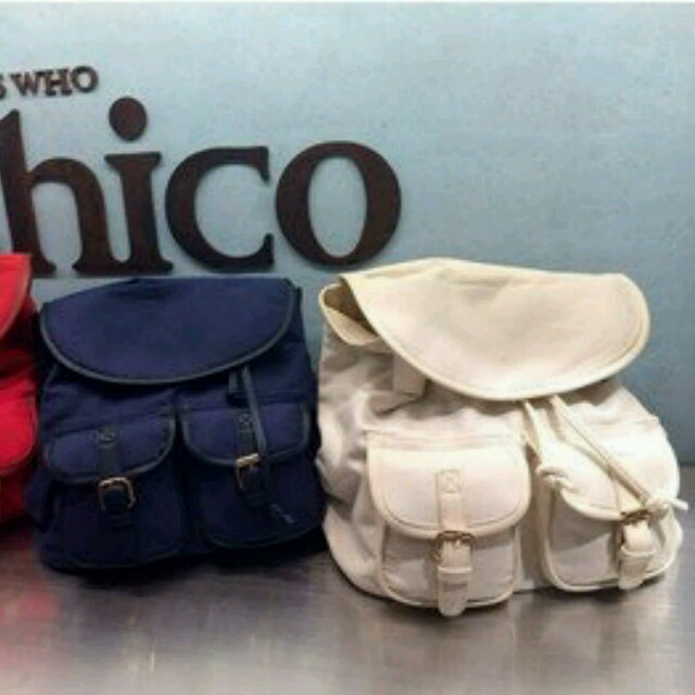 who's who Chico(フーズフーチコ)の新品♪Chicoキャンパスリュック レディースのバッグ(リュック/バックパック)の商品写真