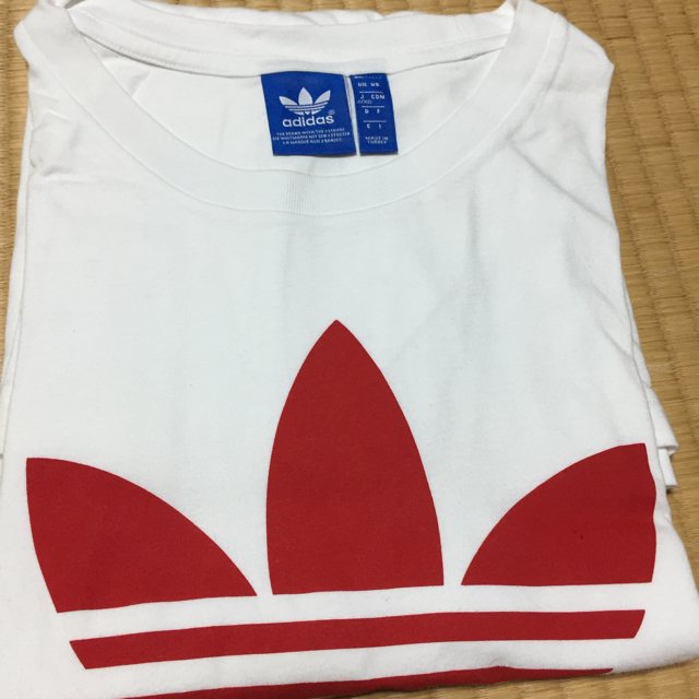 adidas(アディダス)のadidas　Tシャツ レディースのトップス(Tシャツ(半袖/袖なし))の商品写真