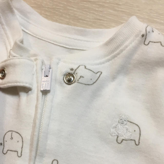 GAP(ギャップ)の【水通しのみ】gap baby 3-6M キッズ/ベビー/マタニティのベビー服(~85cm)(ロンパース)の商品写真