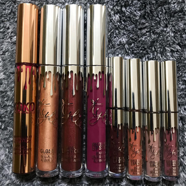 Kylie Cosmetics(カイリーコスメティックス)のお取り置き中 Kylie リップセット コスメ/美容のベースメイク/化粧品(リップグロス)の商品写真