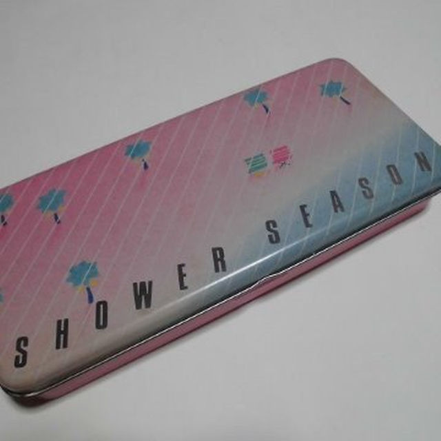昭和レトロ ファンシー雑貨 缶ペンケース ２段 Shower Seasonの通販 By フリマコ S Shop ラクマ