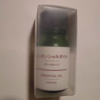 ムジルシリョウヒン(MUJI (無印良品))の★未開封箱入り★ 無印良品 エッセンシャルオイル スイートオレンジ 10ml入(アロマグッズ)