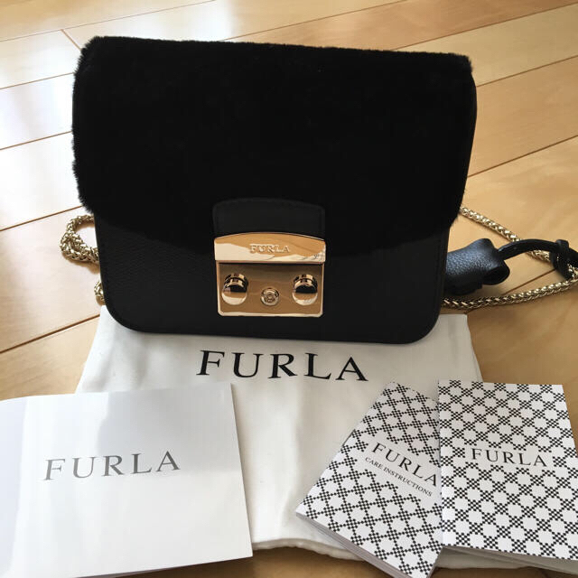 Furla(フルラ)の定価¥65880! FURLA メトロポリス カスタマイズ セット ムートン レディースのバッグ(ショルダーバッグ)の商品写真