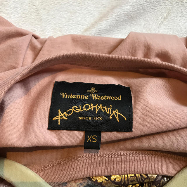 Vivienne Westwood(ヴィヴィアンウエストウッド)のVivienne Westwood 額縁 ハート ヘラクレス キス レディースのトップス(Tシャツ(半袖/袖なし))の商品写真