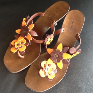 ミュウミュウ(MIU MIU)のmiu miu♡お花サンダル♡(サンダル)