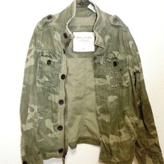 アバクロンビーアンドフィッチ(Abercrombie&Fitch)の【限定値下】Ａｂｅｒｃｒｏｍｂｉｅ＆Ｆｉｔｃｈカモフラージュミリタリージャケット(ミリタリージャケット)