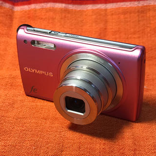 オリンパス(OLYMPUS)のOLYMPUS  FE-5050  1400万画素 5倍ズーム  4GB SD付(コンパクトデジタルカメラ)
